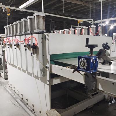 Beli Lini Produksi Ekstrusi Pelat Kristal Karbon Shenzhen HYPET, Produsen Mesin Pembuat Peralatan Papan Busa PVC Tiga Lapis online manufacture