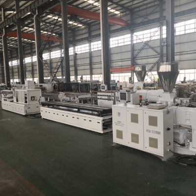 Beli Shenzhen HYPET One Step PE WPC Decking Making Extrusion Machine Line, WPC Co Extrusion Production Line Produsen online manufacture