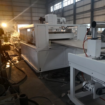 Beli WPC Door Production Line/ PVC Wood and Plastic Composite Door Panel Production Making Machine /WPC Door Extrusion Line Supplier online manufacture