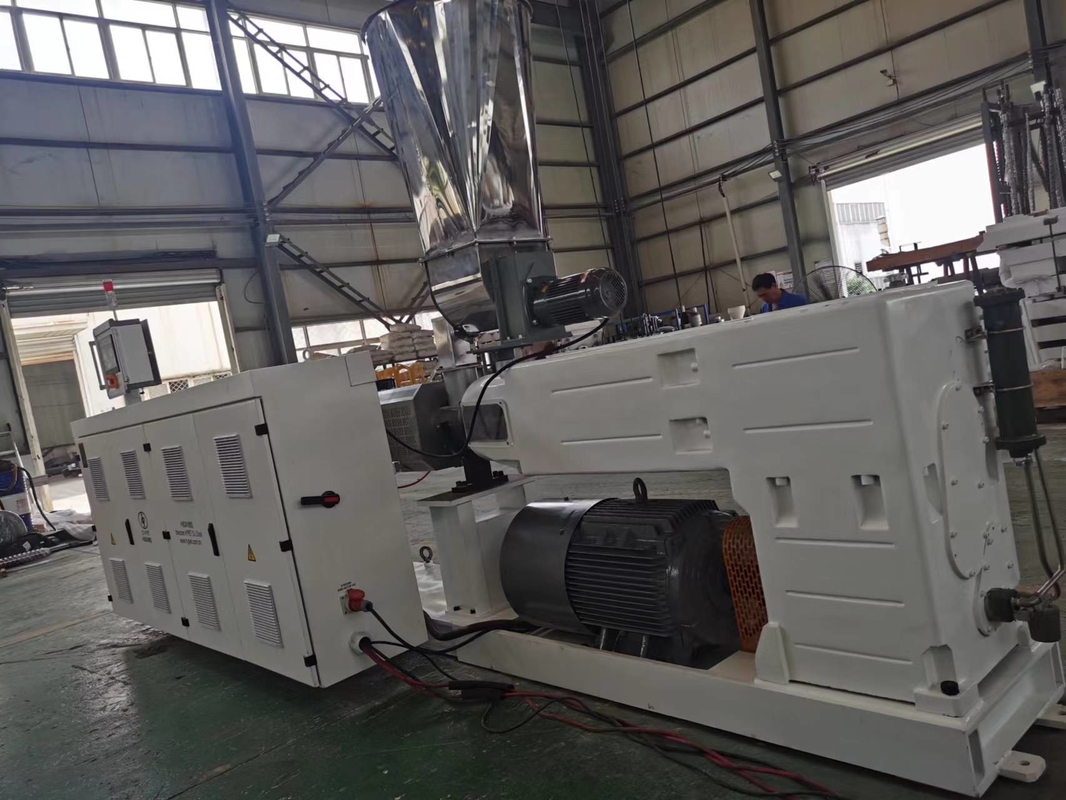 Dibuat di Cina hotsale UPVC CPVC OPVC PVC paralel extruder sekrup kembar HYPS92/28 dengan kapasitas output tinggi dan daya yang lebih sedikit