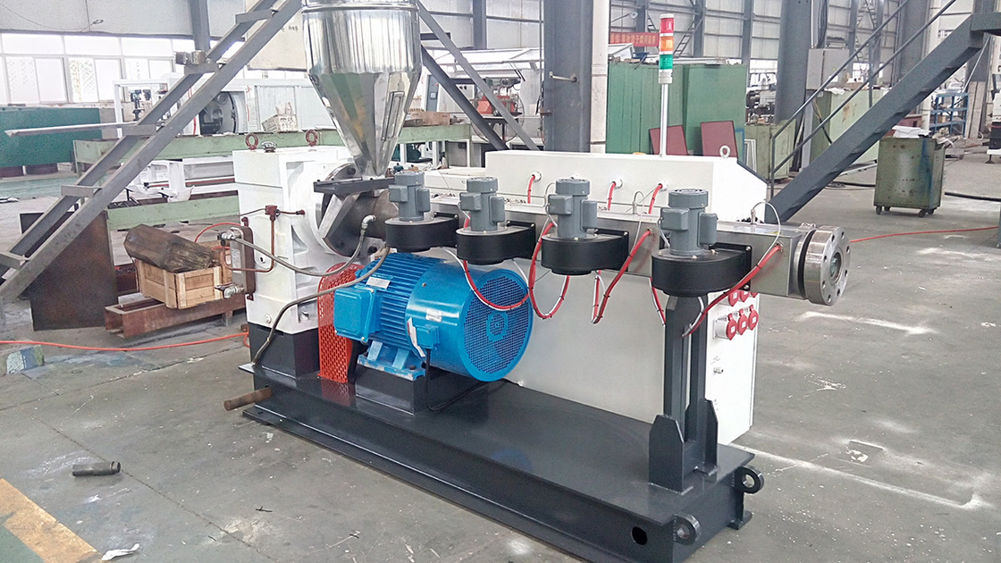 High Precision HYSJ65/38 PE PERT Three Layer Extruder untuk HDPE Polyethylene Pipe
