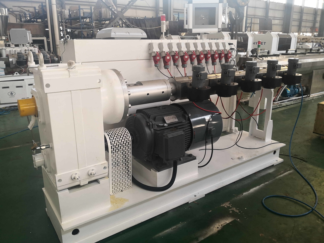 Kalsium Karbonat Masterbatch PE LDPE PP HDPE Mesin Ekstruder Plastik Sekrup Tunggal SJ150/30 160kw dengan output 450kg/jam