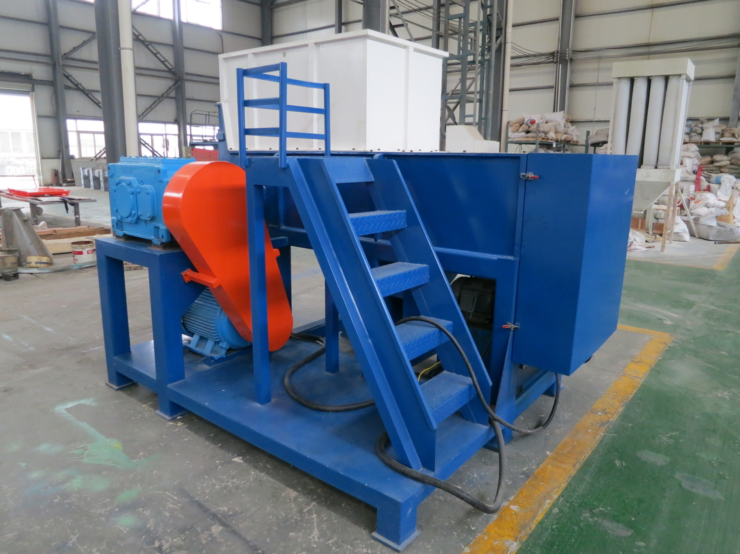 Digunakan secara luas Multifunction Single Shaft Shredder Untuk limbah serat plastik karet berbentuk seperti batang besar pipa plat tebal
