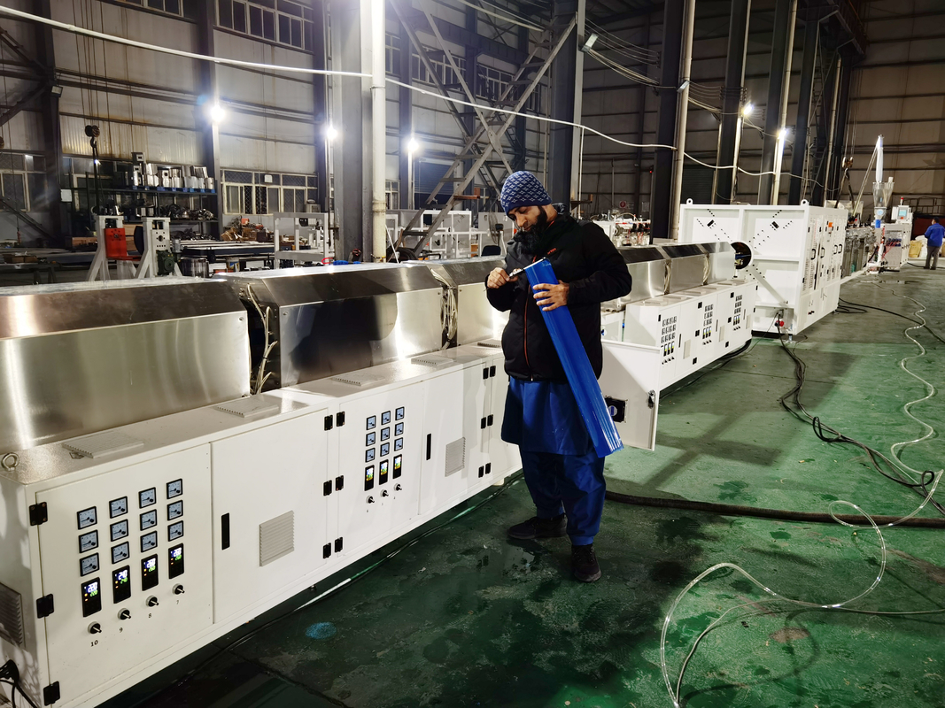90-250mm / 160-400mm PVC-O Pipe Line Produksi pipa PVC O yang dapat diandalkan Proses Manufaktur