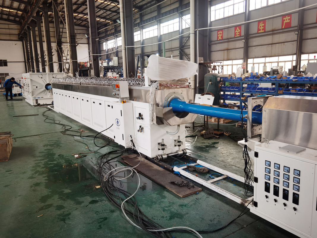 90-250mm / 160-400mm PVC-O Pipe Line Produksi pipa PVC O yang dapat diandalkan Proses Manufaktur